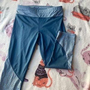 Fabletics matching sports bra and leggings set. Size M